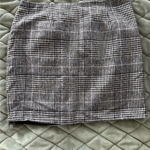 HAODUOYI Black and White Checkered Mini Skirt